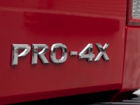 2014-Nissan-Titan-Pro-4x-Crew-Cab-badge-2