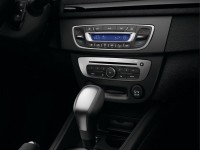 2014-Renault-Megane-CC-dashboard