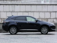 2014 Toyota Harrier side