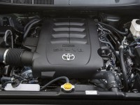 2014-Toyota-Tundra-5.7L-V8-Engine