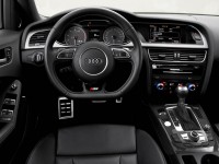 2014-audi-s4-cockpit