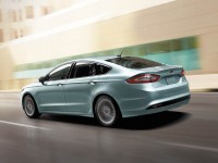 2014-ford-fusion-hybrid