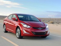 2014-hyundai-elantra-sport-front-right-view