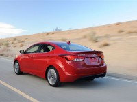 2014-hyundai-elantra-sport-rear-left-side-view-3