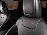 2014-jeep-cherokee-trailhawk-interior