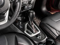 2014-jeep-cherokee-trailhawk-shift-lever