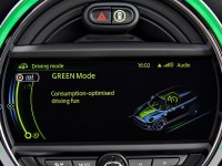 2014-mini-cooper-s-infotainment-display