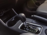 2014-mitsubishi-outlander-gt-shift-lever