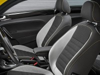 2014-volkswagen-beetle-gsr-interior-seat