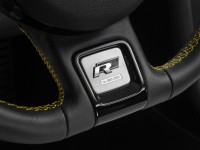 2014-volkswagen-beetle-gsr-steering-wheel-badge