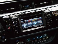 2014_Toyota_Corolla_S_Premium_display