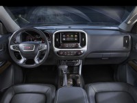 2015 GMC Canyon interior