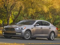 2015-Kia-K900-front-three-quarters