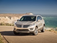 2015-Lincoln-MKC