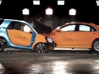 2015 Smart ForTwo and Mercedes-Benz S-Class crash test