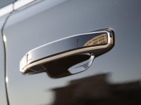 2015-chevrolet-tahoe-ltz-door-handle