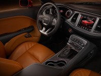 2015-dodge-challenger-srt-hellcat-interior