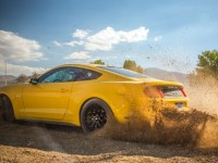 2015-ford-mustang-gt-rear-three-quarter