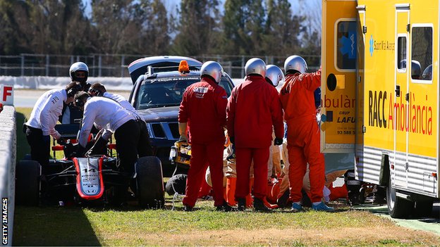 Fernando Alonso concussed after crash