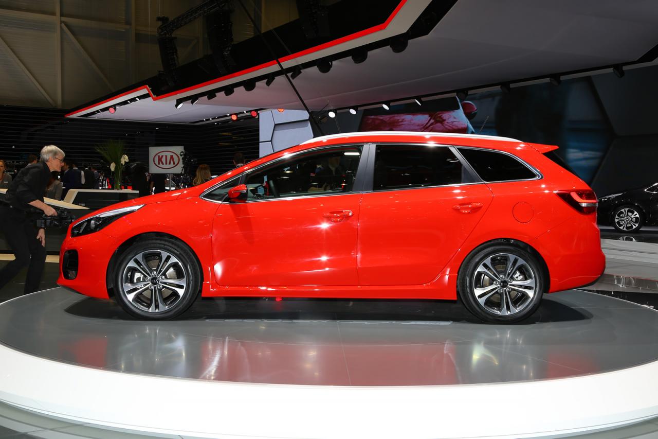 Kia cee'd GT Line at 2015 Geneva Motor Show