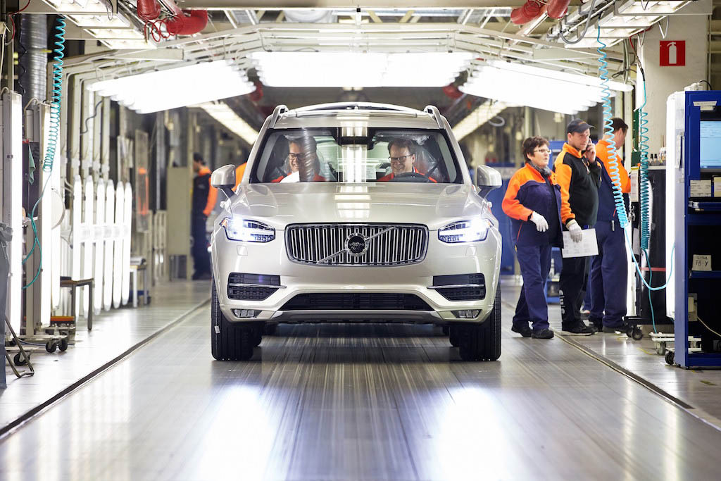 First series-produced new Volvo XC90 rolls off the line