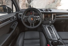 2015-porsche-macan-turbo-cockpit