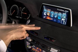2016 BMW 7-Series prototype ConnectedDrive technology
