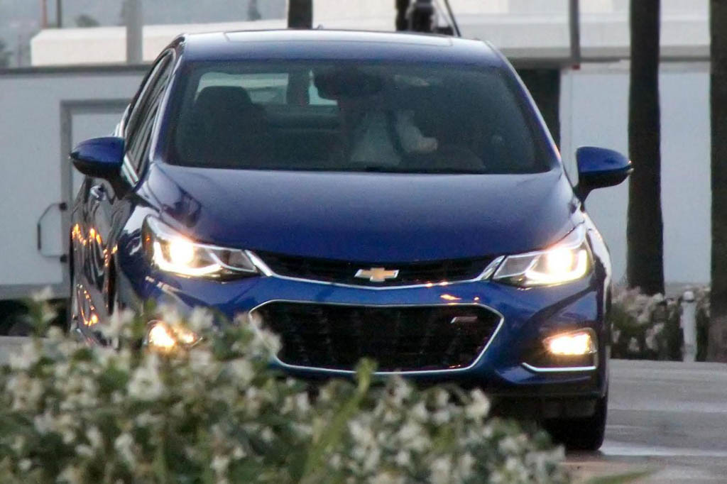 2016 Chevrolet Cruze spy photo