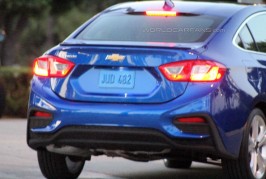 2016 Chevrolet Cruze spy photo