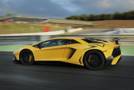 2016 Lamborghini Aventador LP750-4 SV