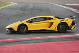 2016 Lamborghini Aventador LP750-4 SV