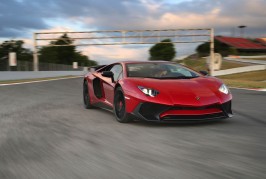 2016 Lamborghini Aventador LP750-4 SV