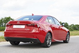 Lexus IS 200t 2016