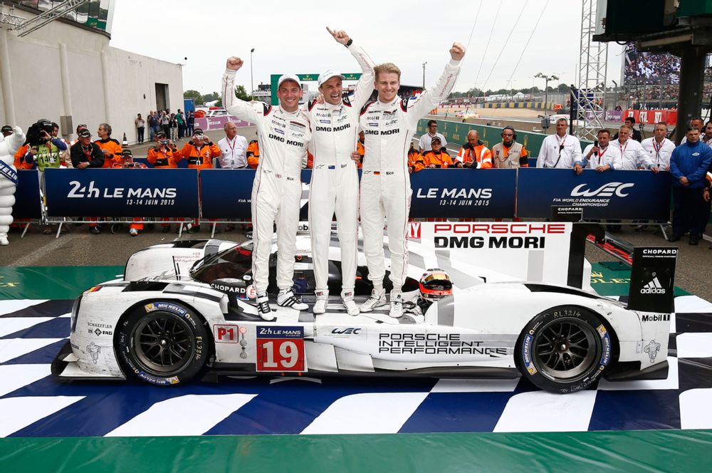 porsche-919-hybrid-at-2015-24-hours-of-le-mans-podium