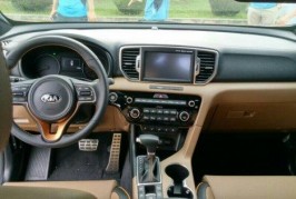 2016 Kia Sportage interior spy