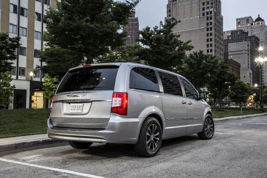 Chrysler Town & Country 2016