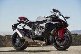 [caption id="attachment_128874" align="aligncenter" width="526"] Yamaha YZF-R1 Superbike[/caption]