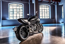 Ducati Diavel Carbon 2016