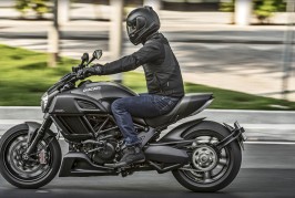 Ducati Diavel Carbon 2016