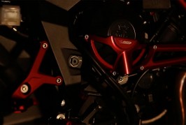 Lewis-Hamilton-Dragster-RR-MV-Agusta-01