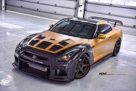 Carbon & Gold Nissan GT-R