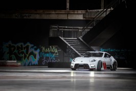 Nissan 370Z Drifting Abandoned Mall