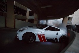 Nissan 370Z Drifting Abandoned Mall