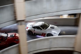 Nissan 370Z Drifting Abandoned Mall