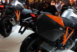 eicma-ktm-1290-super-duke-gt-is-the-all-in-one-power-touring-menace