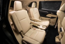 toyota-highlander-interior