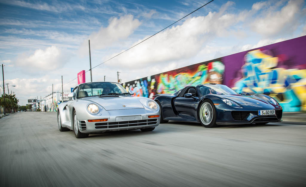 1989 Porsche 959 and 2015 Porsche 918 Spyder