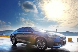 2017 KIA Cadenza K7