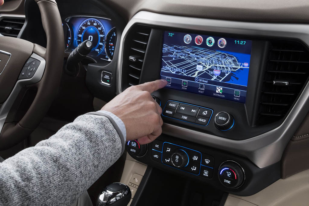 2017 All-New GMC Acadia Denali Infotainment