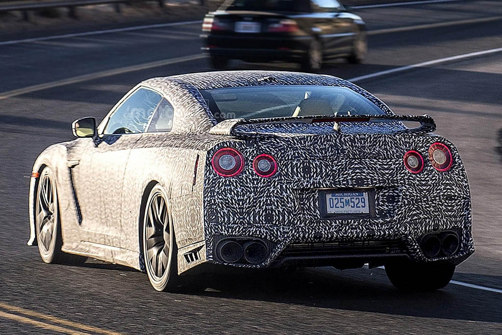 2017 Nissan GT-R spied